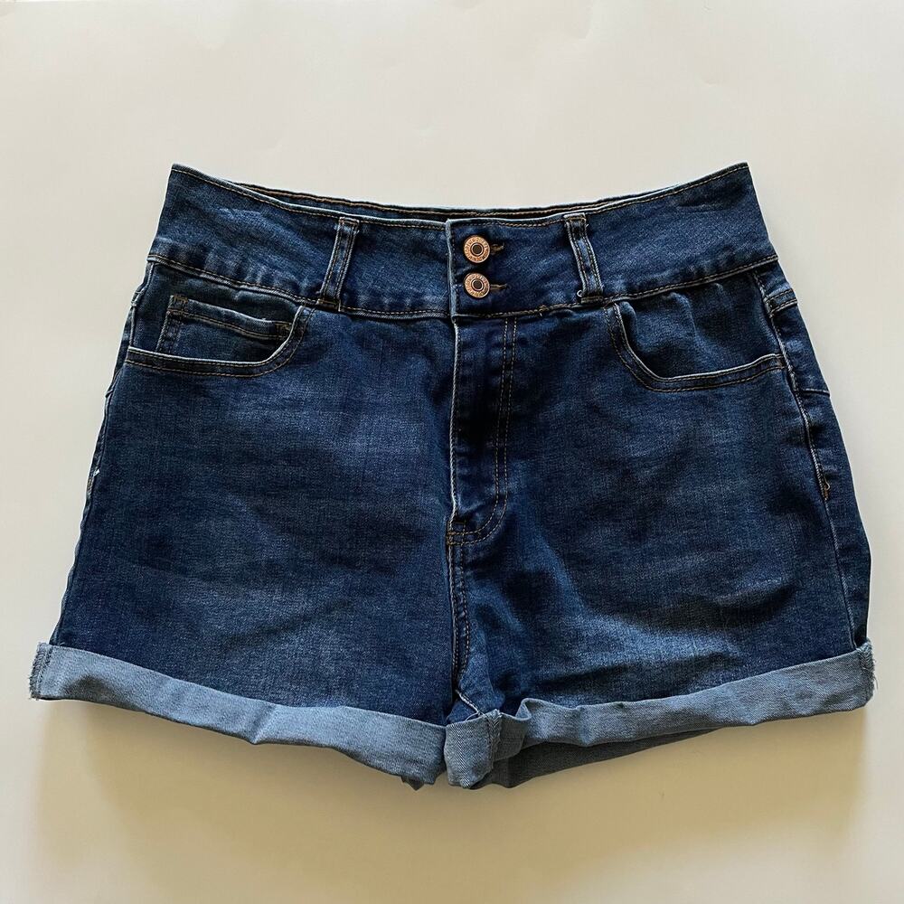 Forever 21 Stretch Fit Blue Denim Shorts Embellished Back Pockets ~ 30